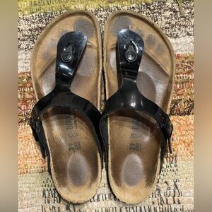 Birkenstock Gizeh
Birko-Flor Patent Black